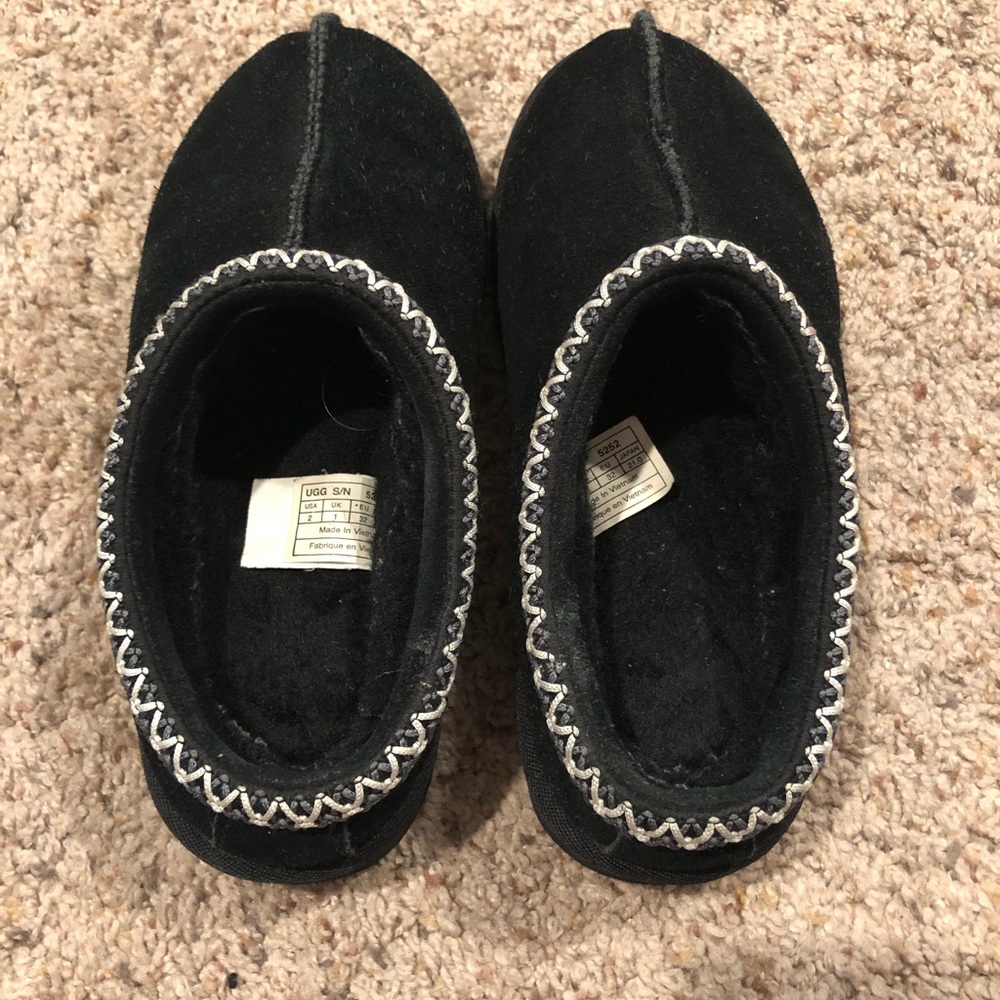 Like new UGG Kids Size 2 Tasman Slide Shoe Slipper